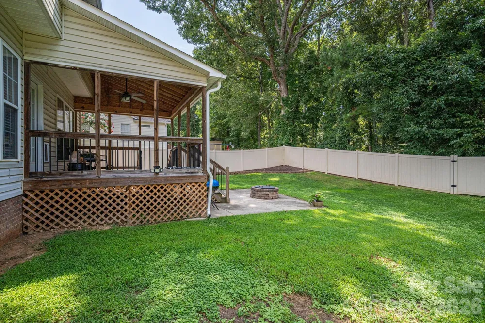 908 Carole Summey Drive Dallas, NC 28034