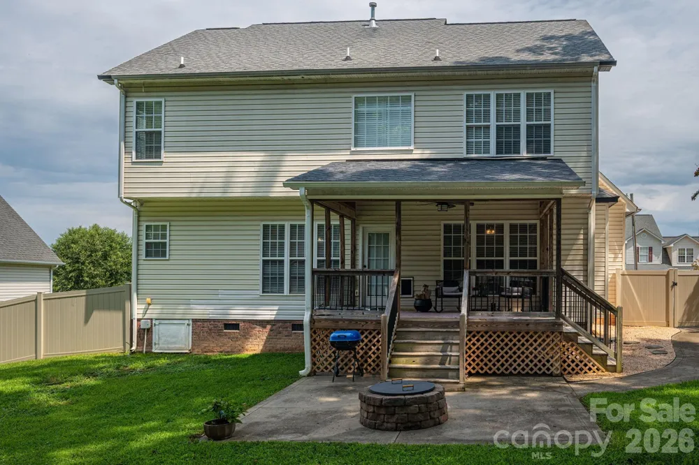 908 Carole Summey Drive Dallas, NC 28034