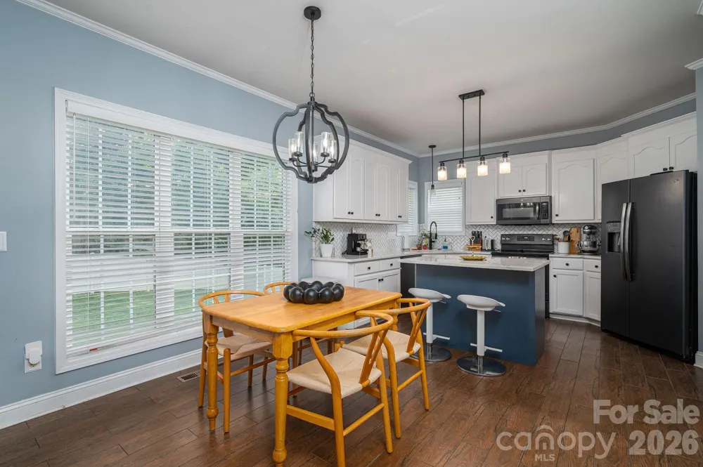 908 Carole Summey Drive Dallas, NC 28034