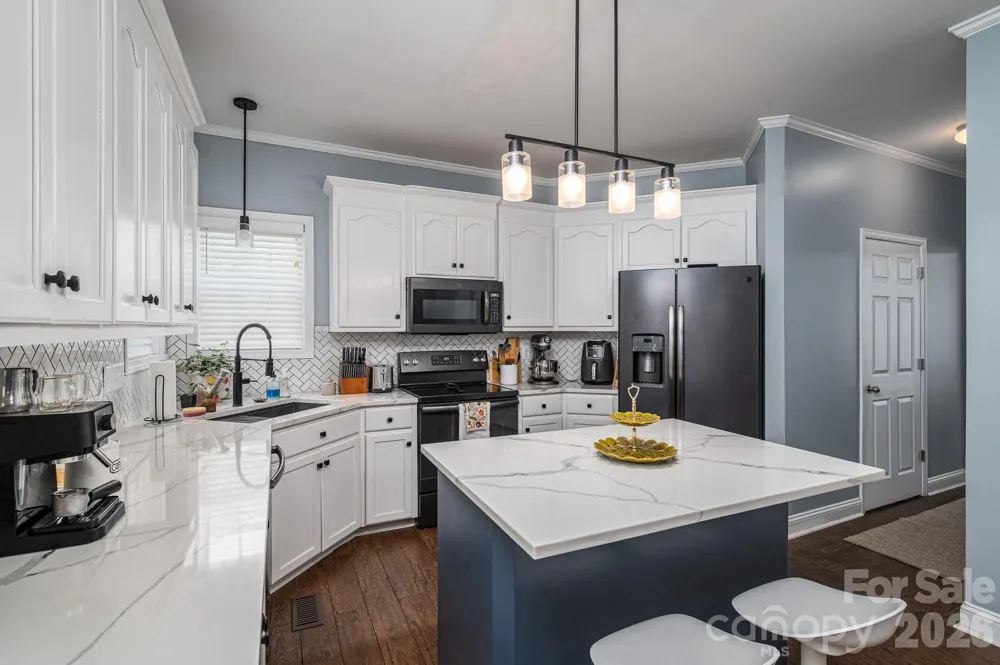 908 Carole Summey Drive Dallas, NC 28034