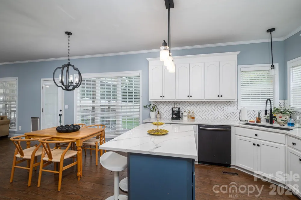 908 Carole Summey Drive Dallas, NC 28034