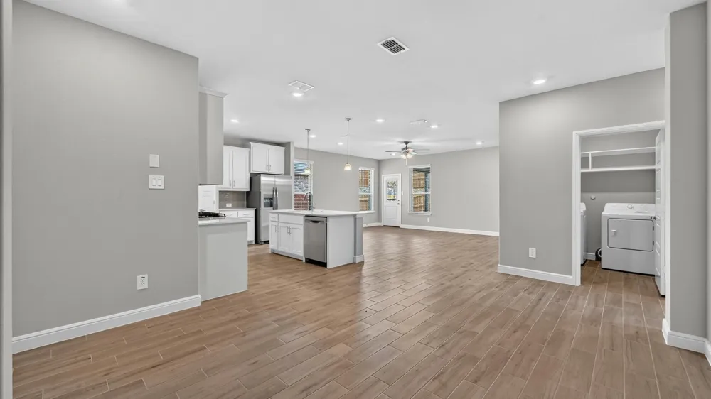 17125 MANZANILLA DRIVE Justin, TX 76247