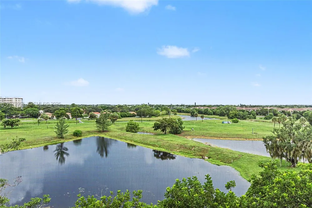 3090 Course Dr #709 Pompano Beach, FL 33069