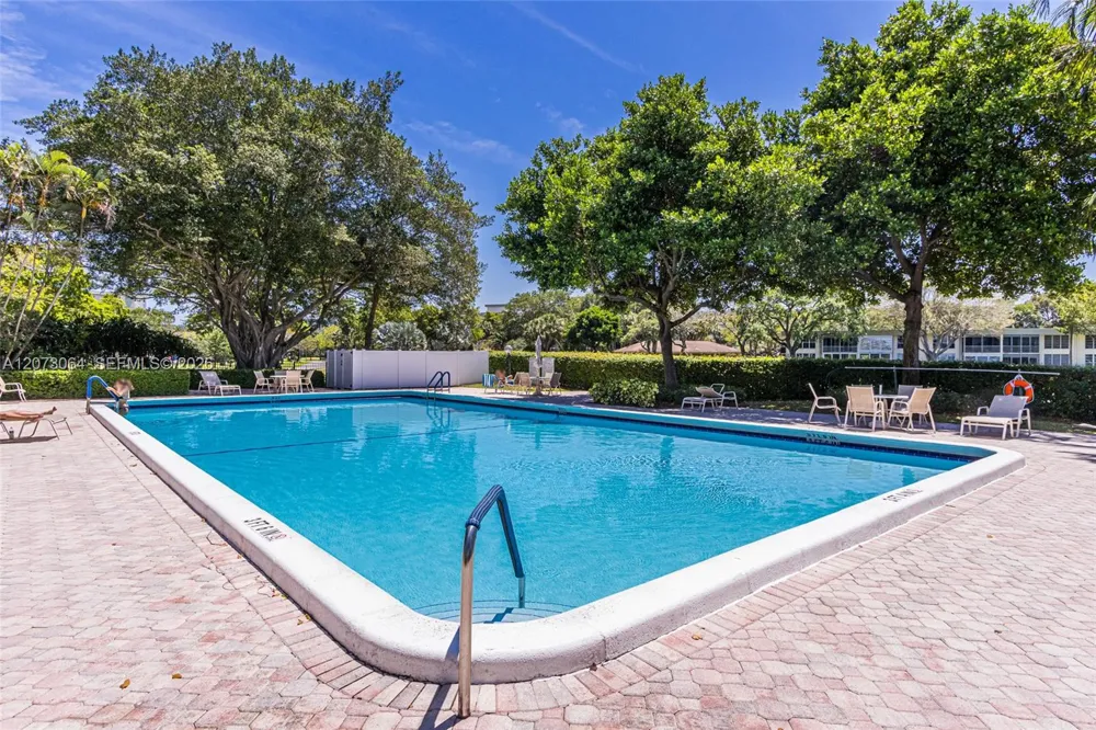 3090 Course Dr #709 Pompano Beach, FL 33069