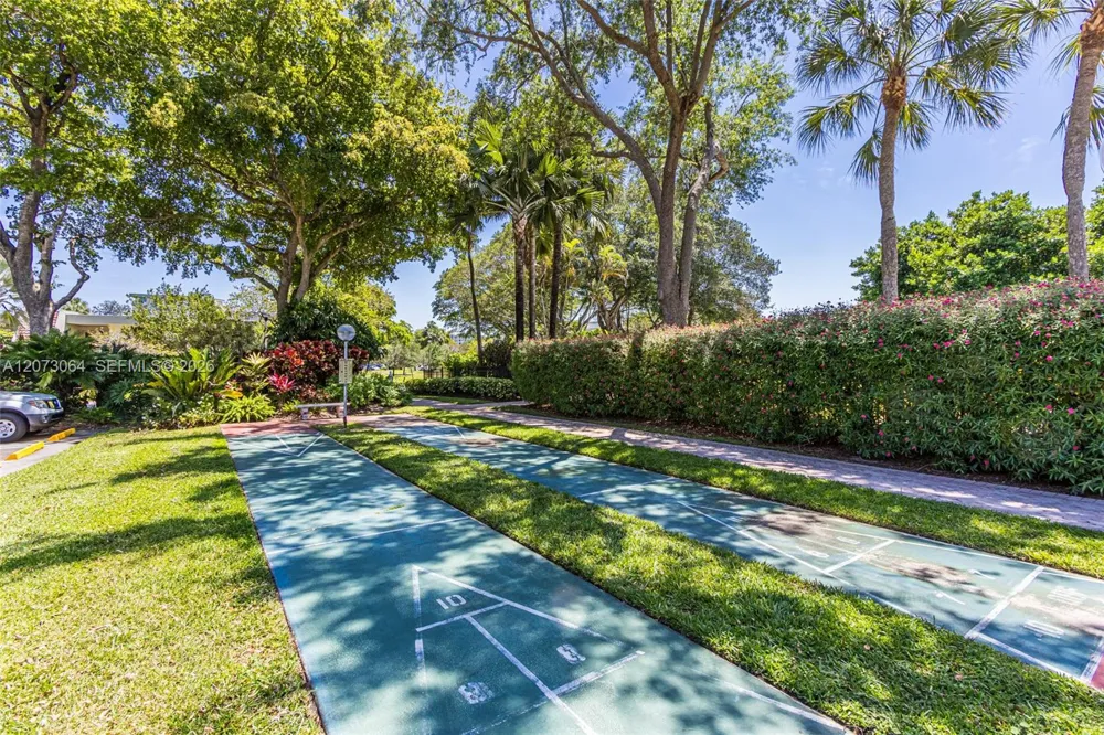 3090 Course Dr #709 Pompano Beach, FL 33069
