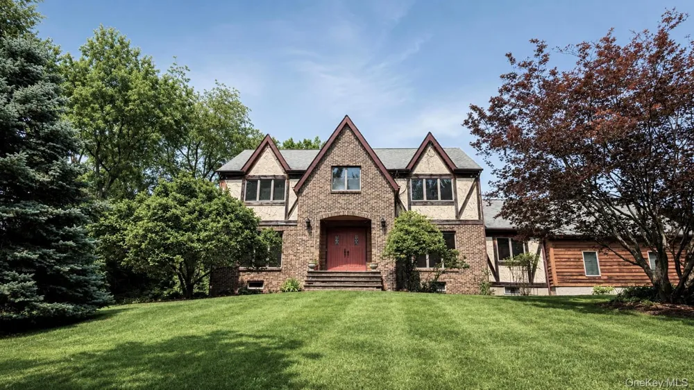 180 Sarah Wells Trail Campbell Hall, NY 10916