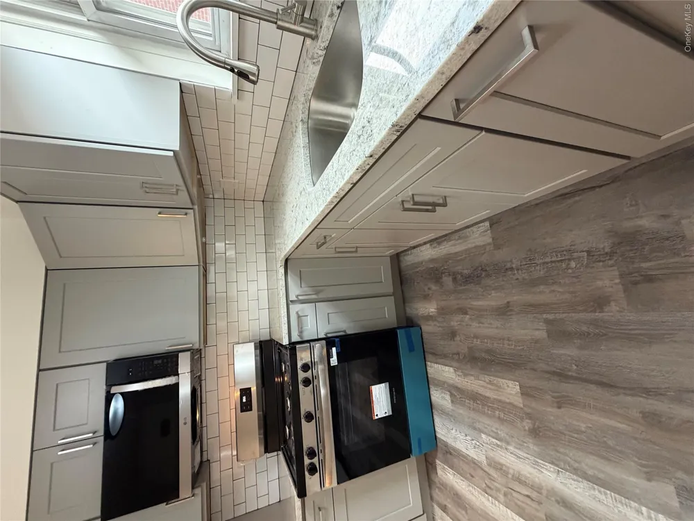 1927 84th Street #3rd floor Brooklyn, NY 11214