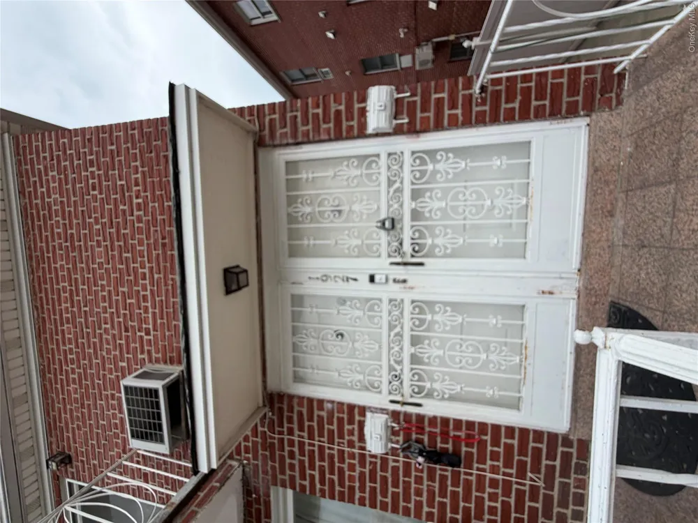 1927 84th Street #3rd floor Brooklyn, NY 11214