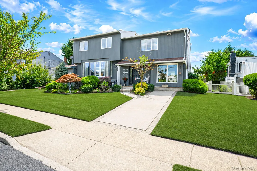 962 Mildred Drive Baldwin, NY 11510