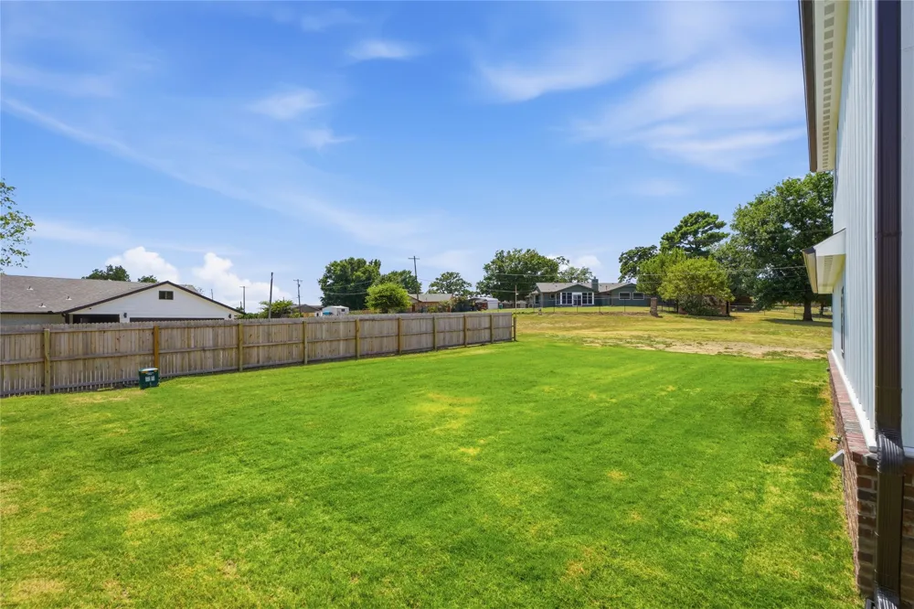 1524 E Grayson Avenue Sapulpa, OK 74066