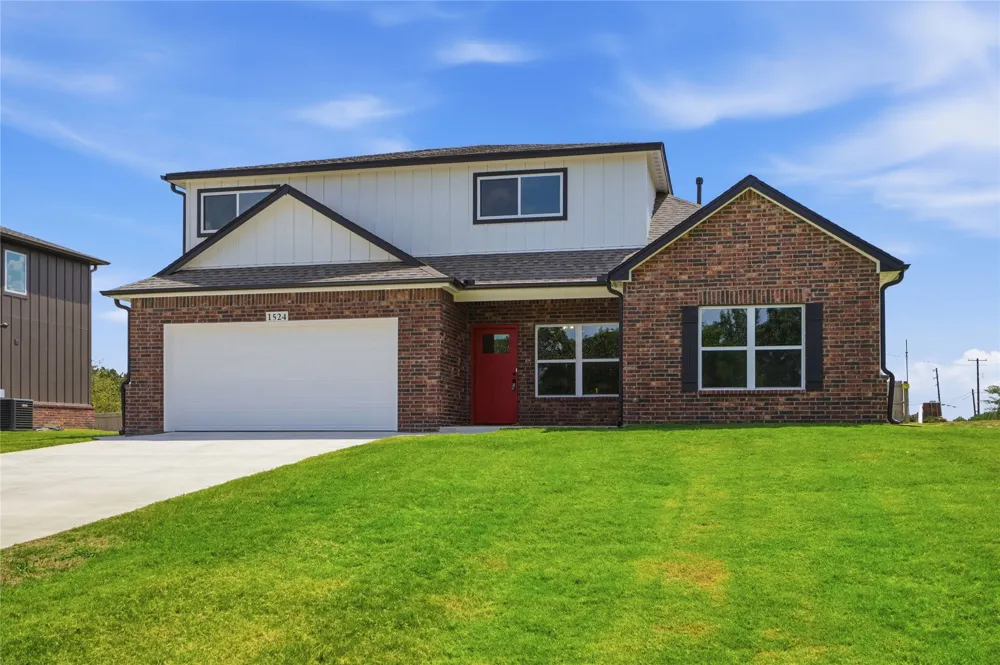 1524 E Grayson Avenue Sapulpa, OK 74066