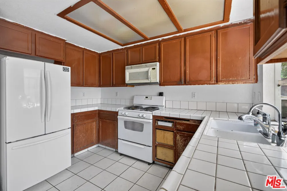 1718 Polo Court Lancaster, CA 93535