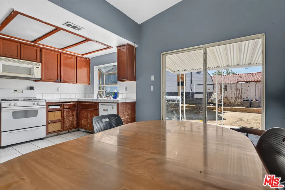 1718 Polo Court Lancaster, CA 93535