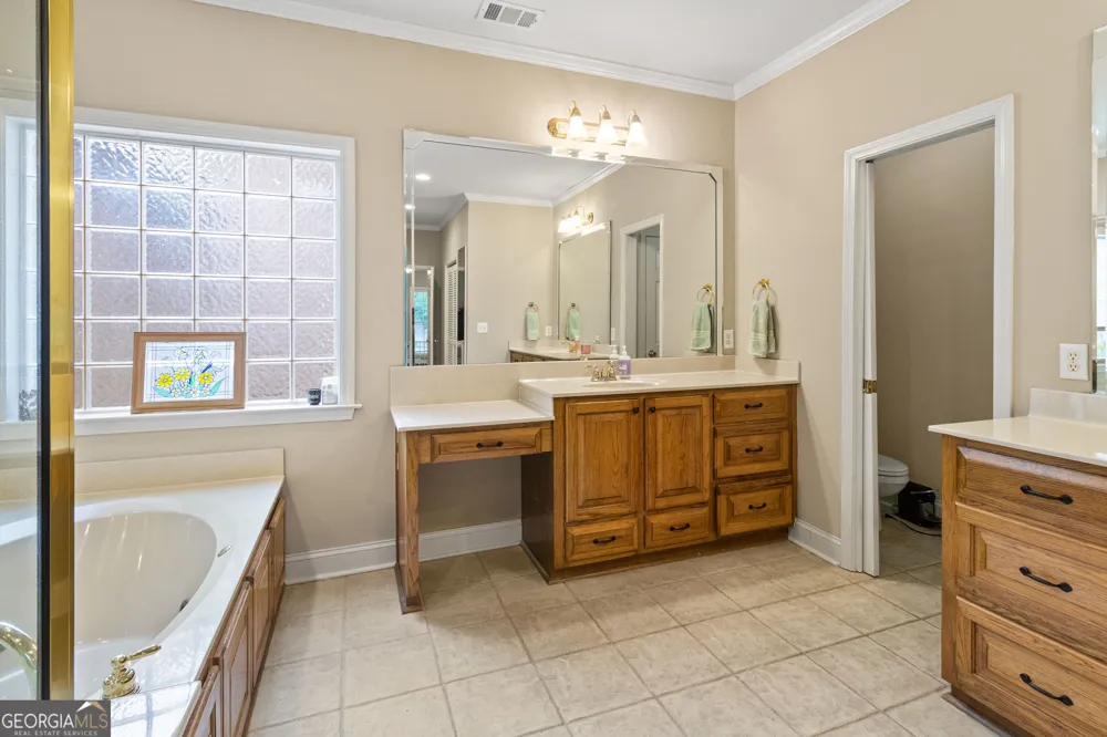 101 Orchard LN Centerville, GA 31028