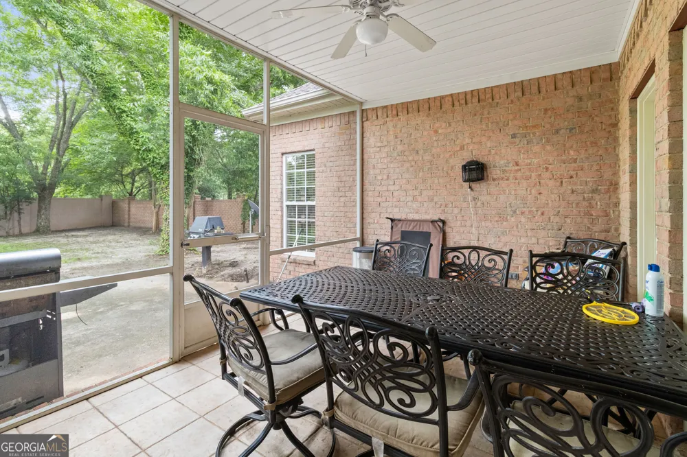 101 Orchard LN Centerville, GA 31028