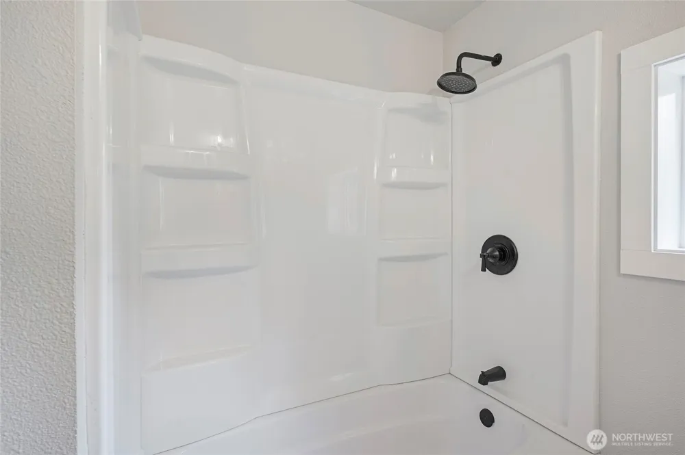 256 Douglas Street Longview, WA 98632