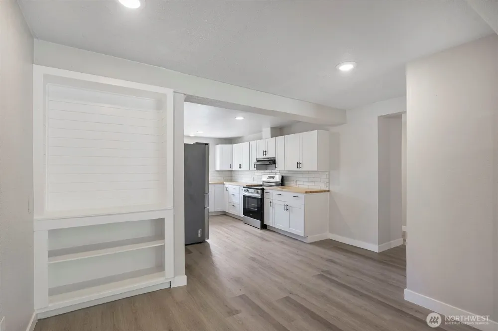 256 Douglas Street Longview, WA 98632