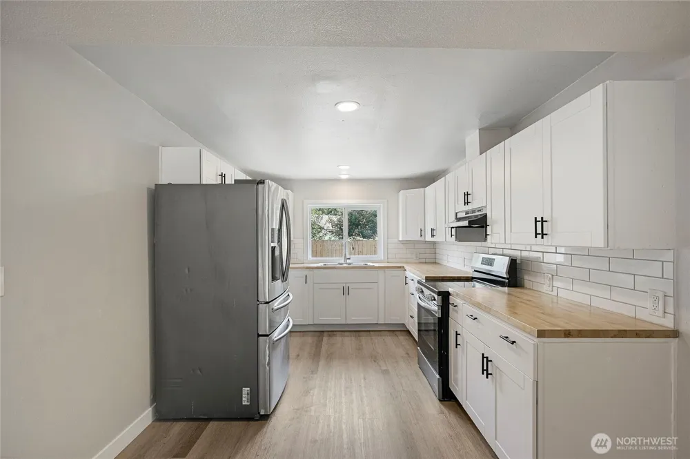 256 Douglas Street Longview, WA 98632