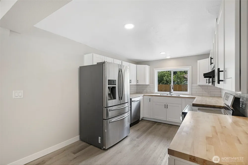 256 Douglas Street Longview, WA 98632