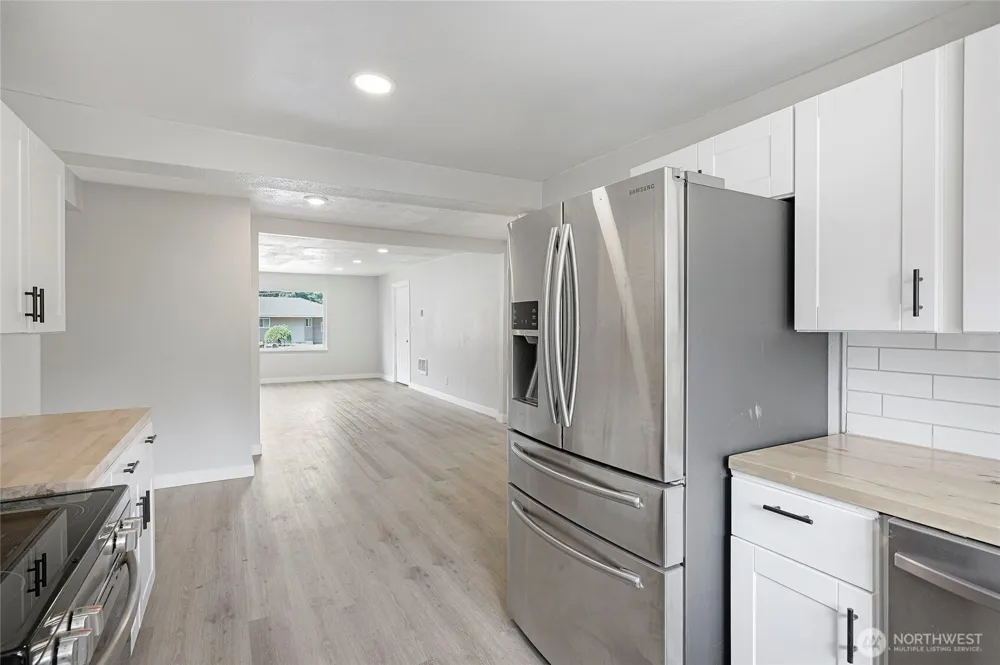 256 Douglas Street Longview, WA 98632