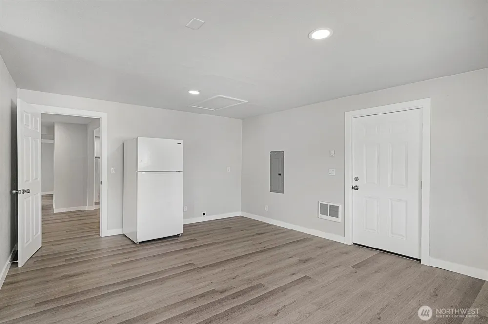 256 Douglas Street Longview, WA 98632
