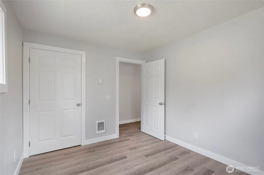 256 Douglas Street Longview, WA 98632