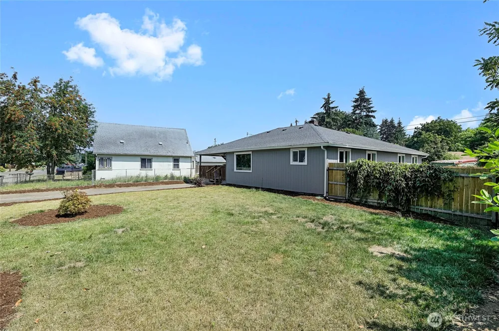 256 Douglas Street Longview, WA 98632