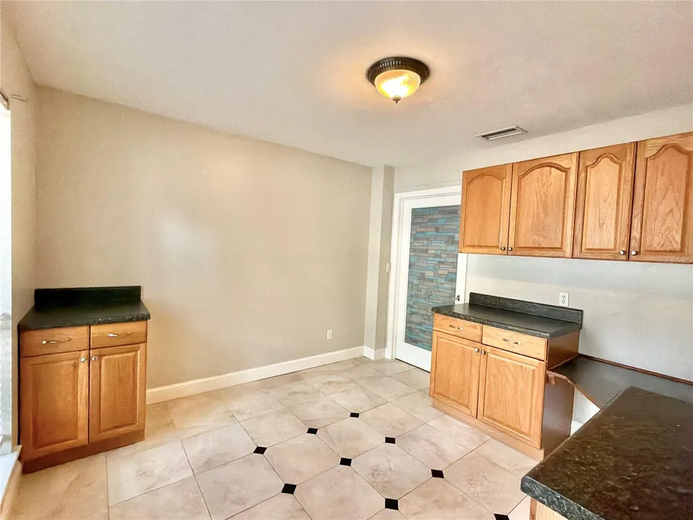 11512 NW 13TH LANE Gainesville, FL 32606