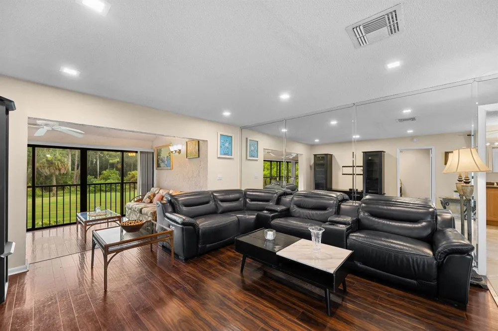 21669 TALL PALM CIRCLE #1B Boca Raton, FL 33433
