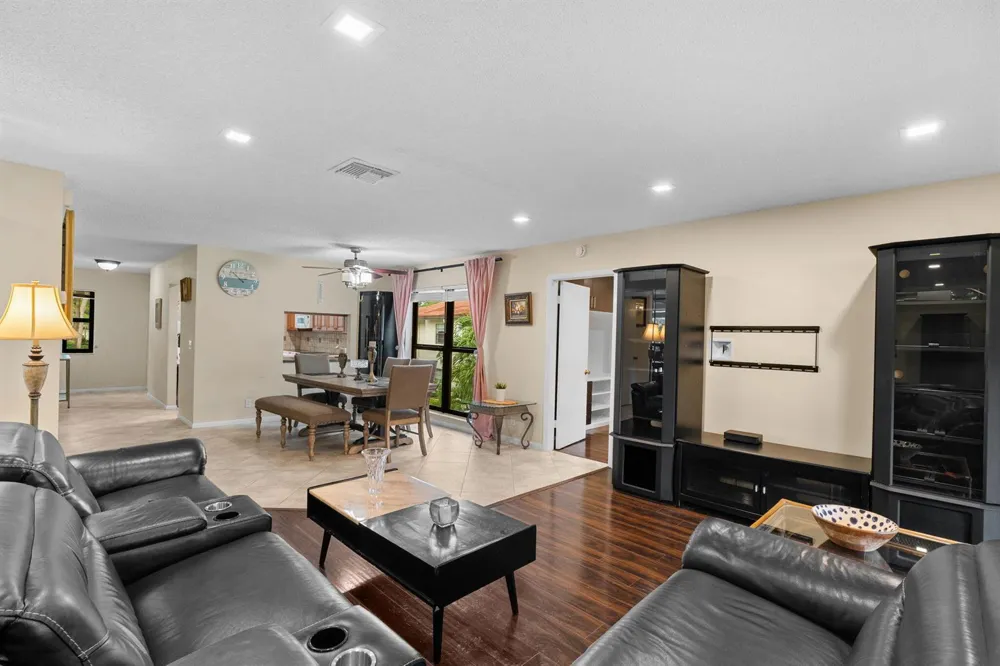 21669 TALL PALM CIRCLE #1B Boca Raton, FL 33433