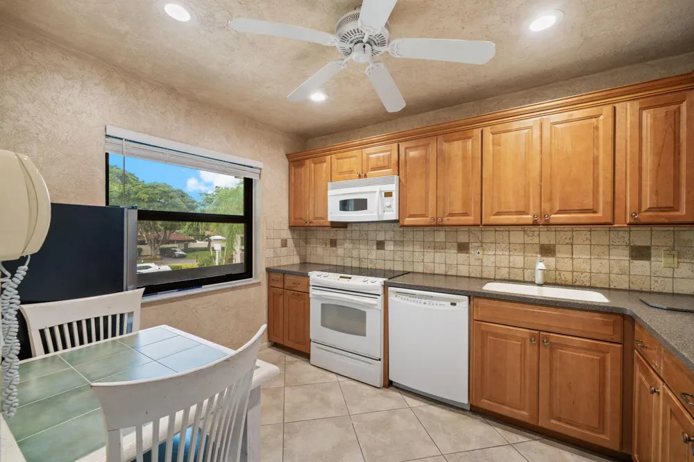 21669 TALL PALM CIRCLE #1B Boca Raton, FL 33433
