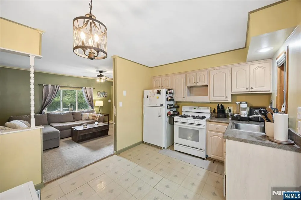1 Ridgeview Court Vernon, NJ 07422