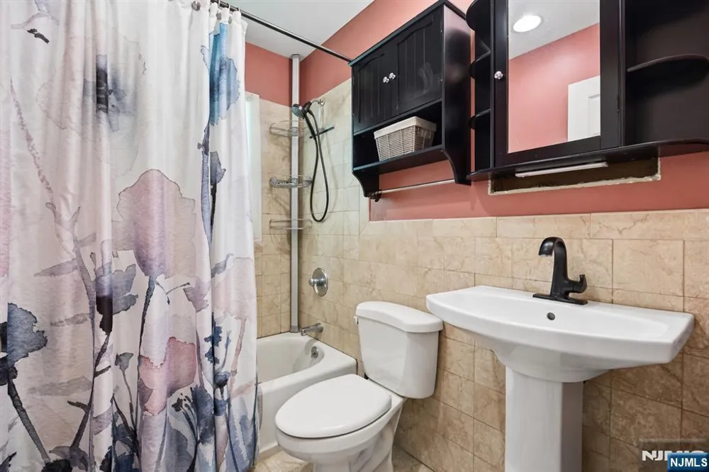 1 Ridgeview Court Vernon, NJ 07422