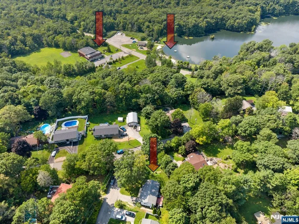 1 Ridgeview Court Vernon, NJ 07422