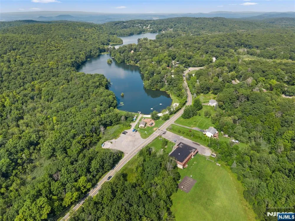 1 Ridgeview Court Vernon, NJ 07422