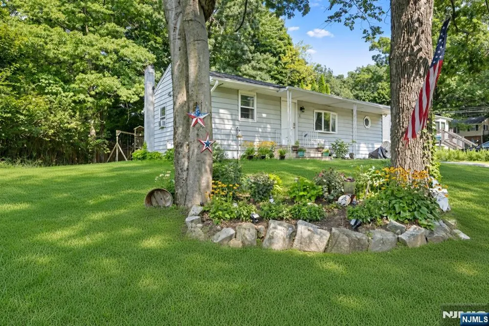1 Ridgeview Court Vernon, NJ 07422