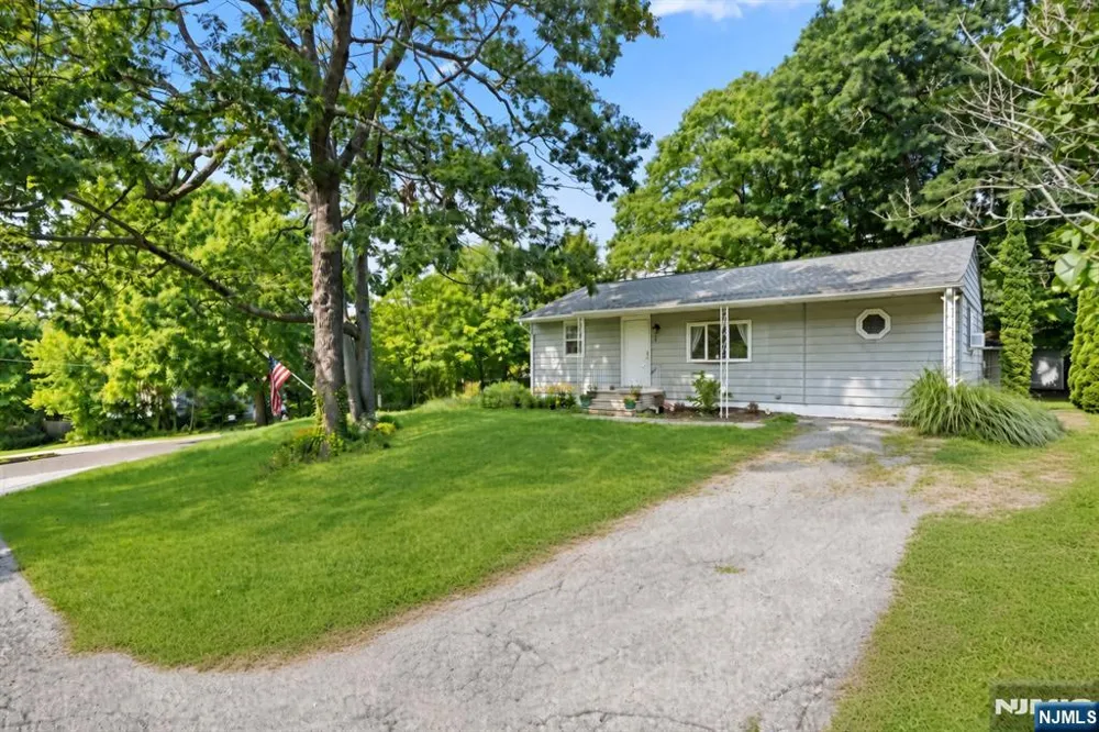 1 Ridgeview Court Vernon, NJ 07422
