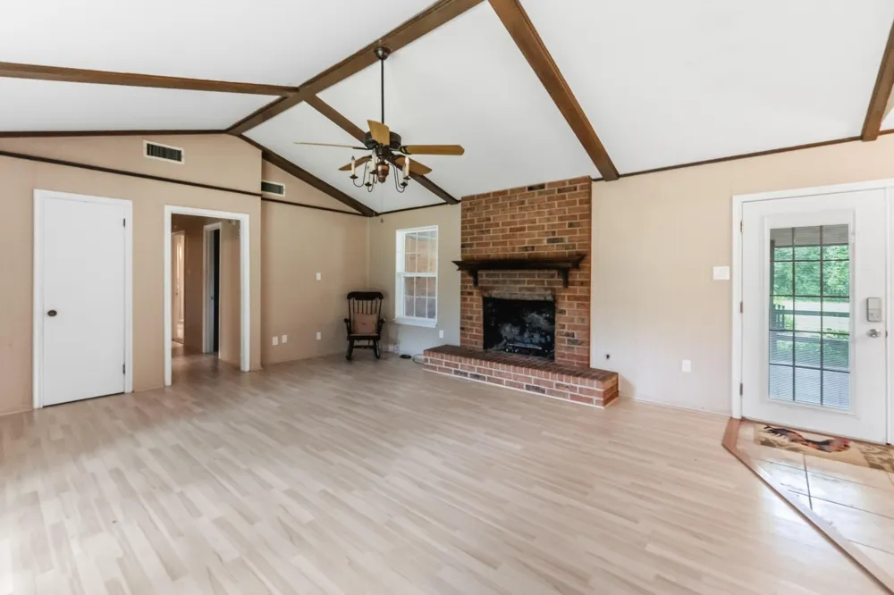 1385 Fm 1791 Huntsville, TX 77340