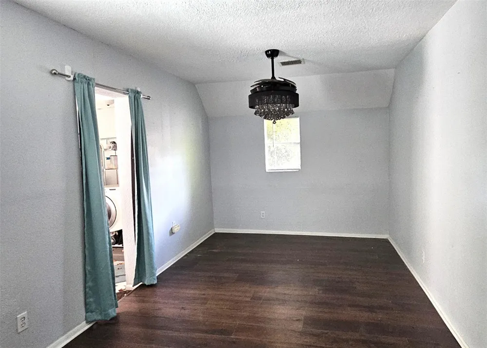 219 Texas Avenue Bacliff, TX 77518