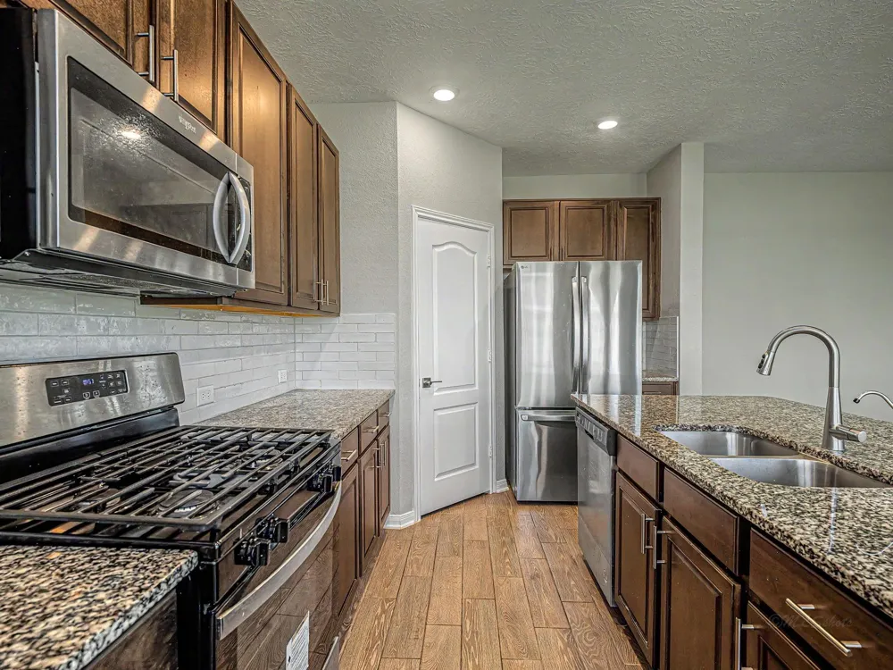 7202 Bakersfield Court Rosharon, TX 77583