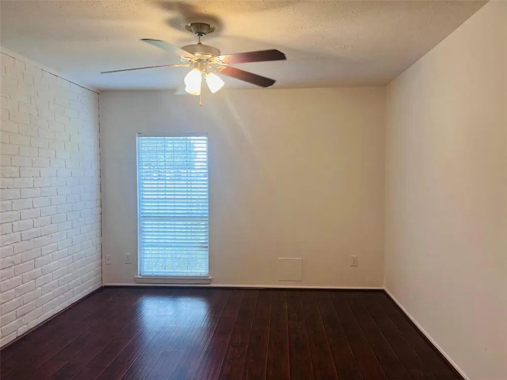 7423 Cook Road Houston, TX 77072