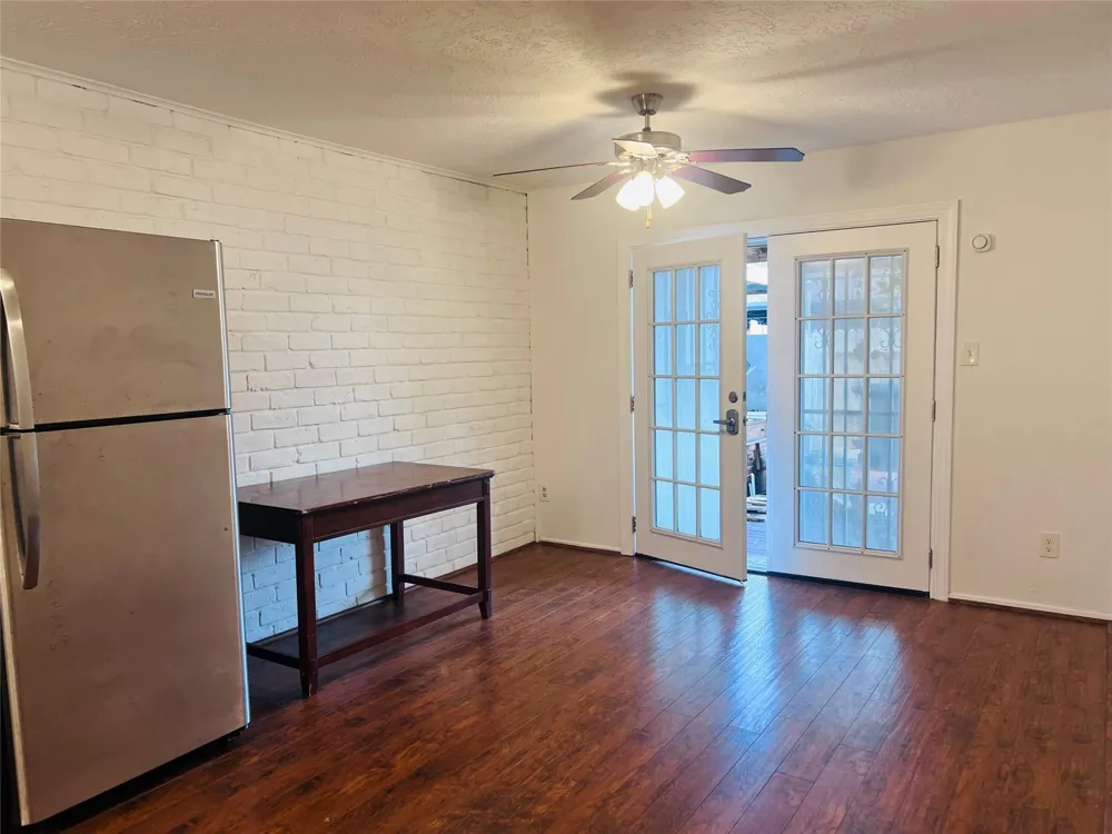 7423 Cook Road Houston, TX 77072