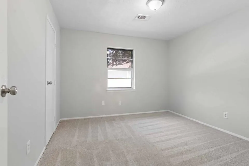 123 Lone Oak Drive Highlands, TX 77562