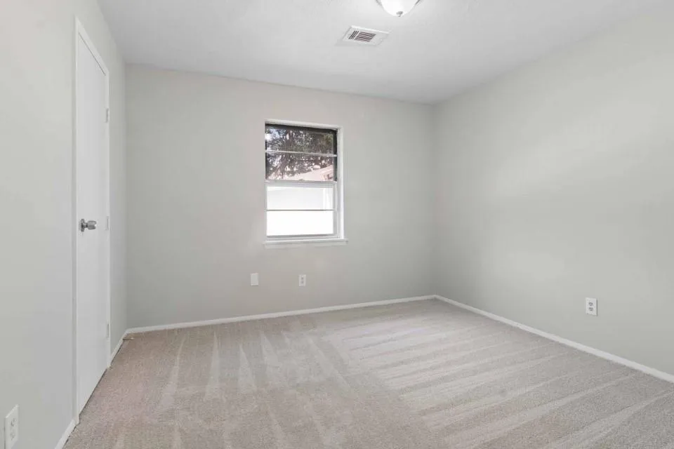 123 Lone Oak Drive Highlands, TX 77562