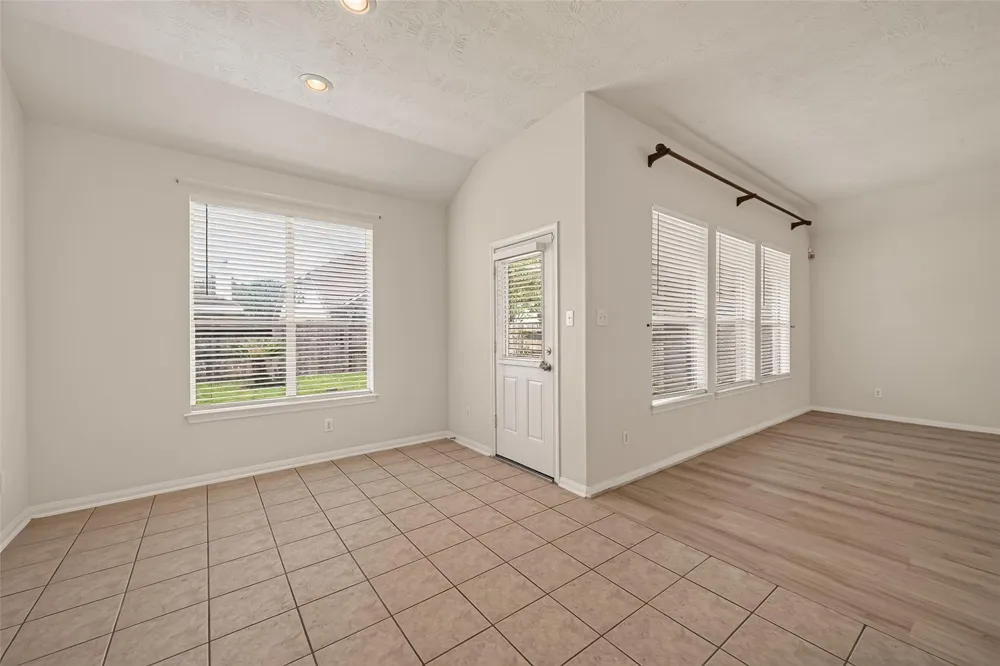 14207 Rolling Hills Lane Rosharon, TX 77583