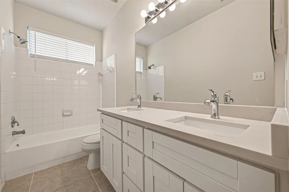 14207 Rolling Hills Lane Rosharon, TX 77583