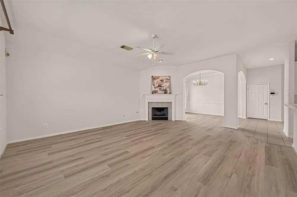 14207 Rolling Hills Lane Rosharon, TX 77583