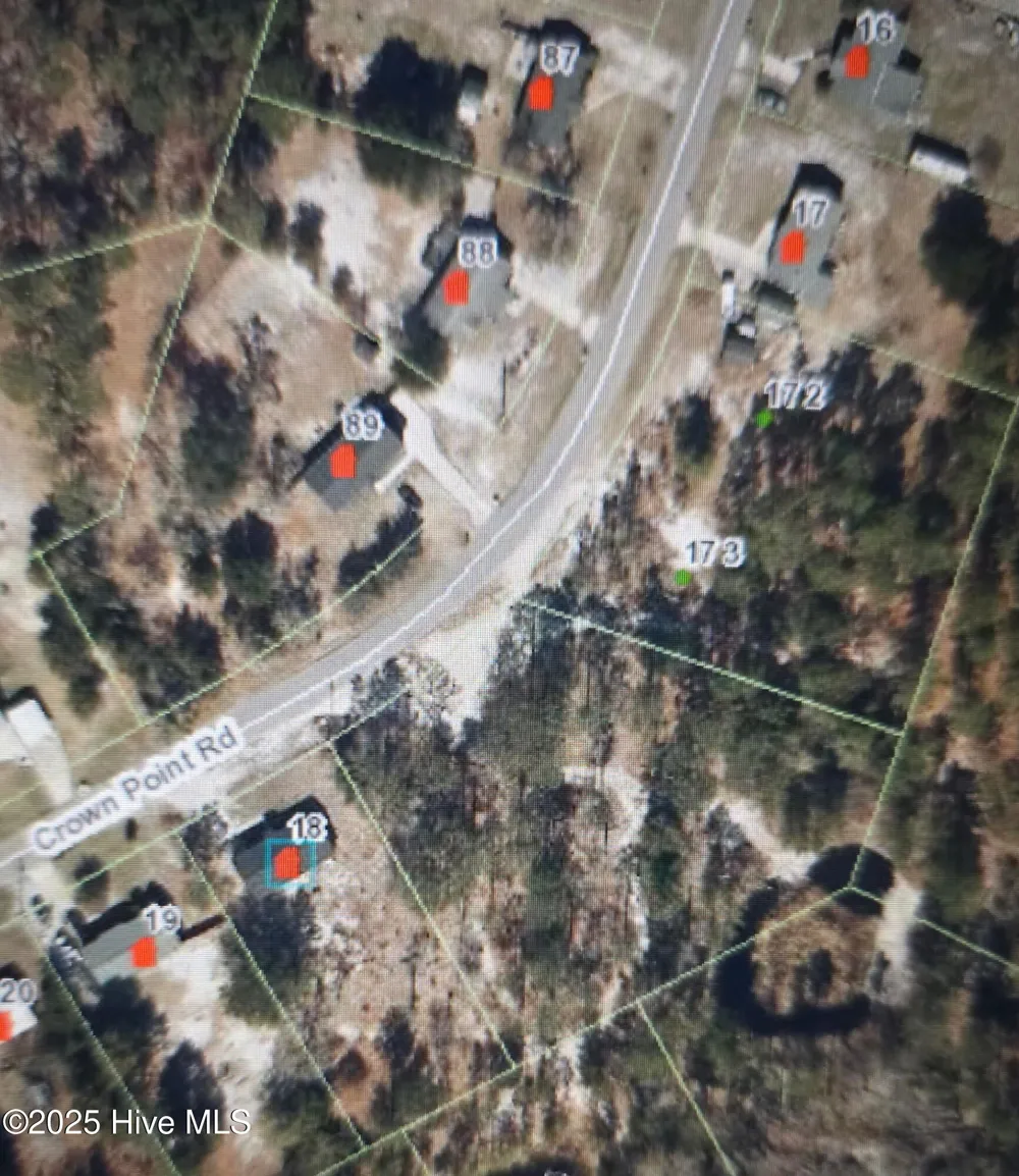 18 Crown Point Road Hubert, NC 28539