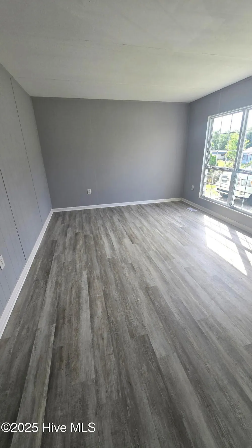 18 Crown Point Road Hubert, NC 28539