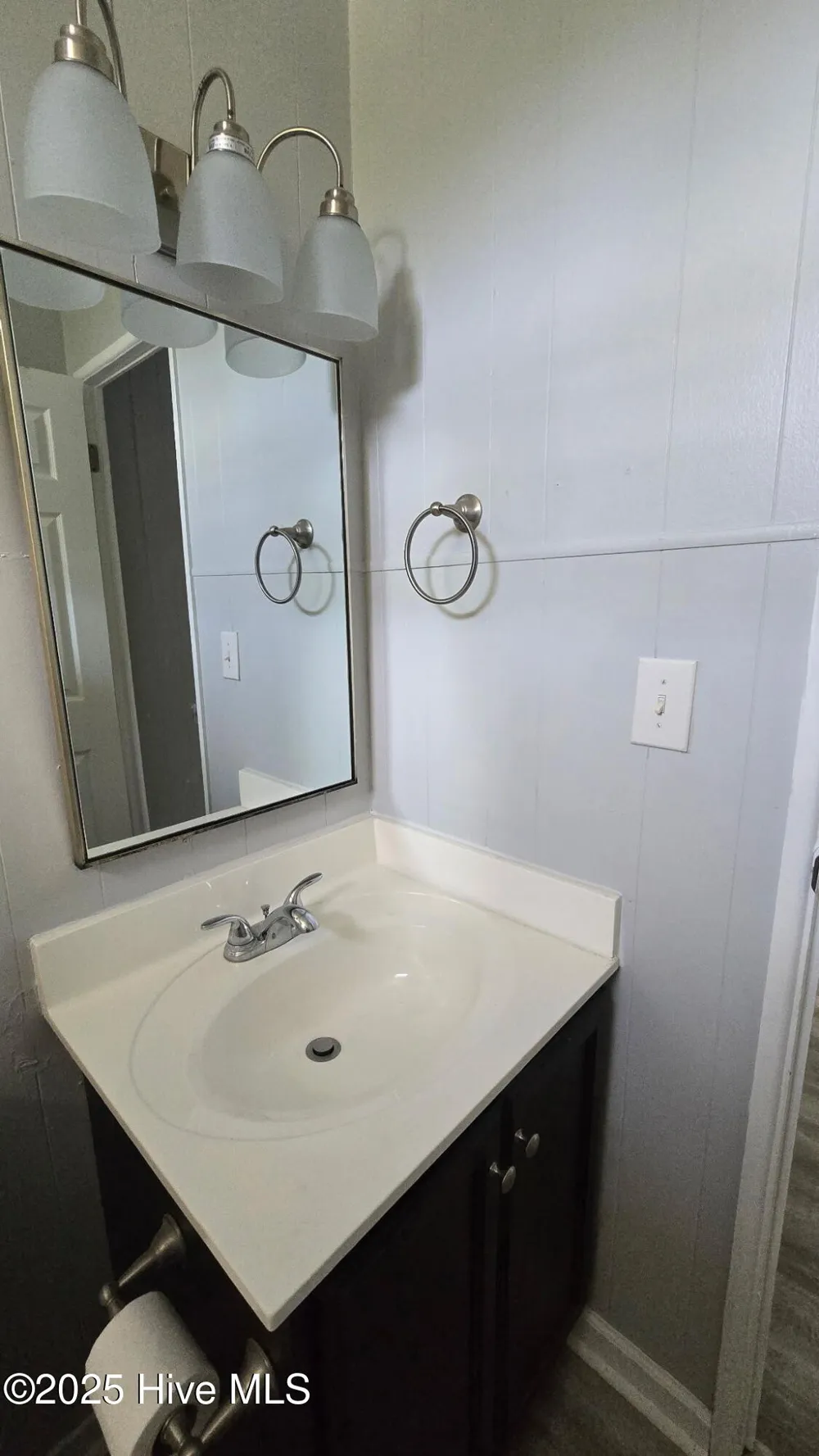 18 Crown Point Road Hubert, NC 28539